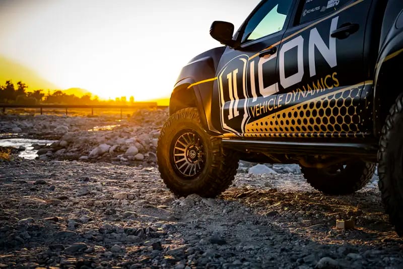 ICON Recon Pro 17x8.5 6 x 135 6mm Offset 5in BS 87.1mm Bore Charcoal Wheel thumbnail 8