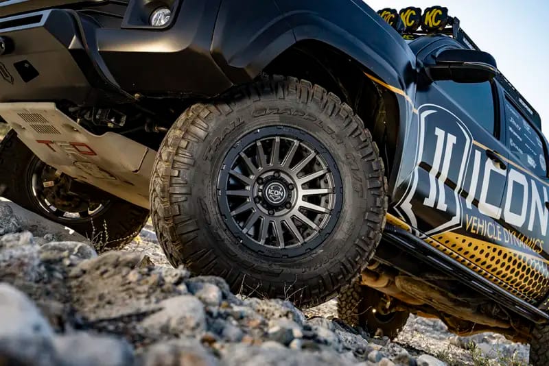 ICON Recon Pro 17x8.5 8 x 170 6mm Offset 5in BS Charcoal Wheel thumbnail 9