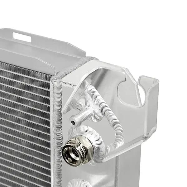 Mishimoto 2014+ Chevrolet Silverado 1500 V8 Aluminum Radiator thumbnail 7